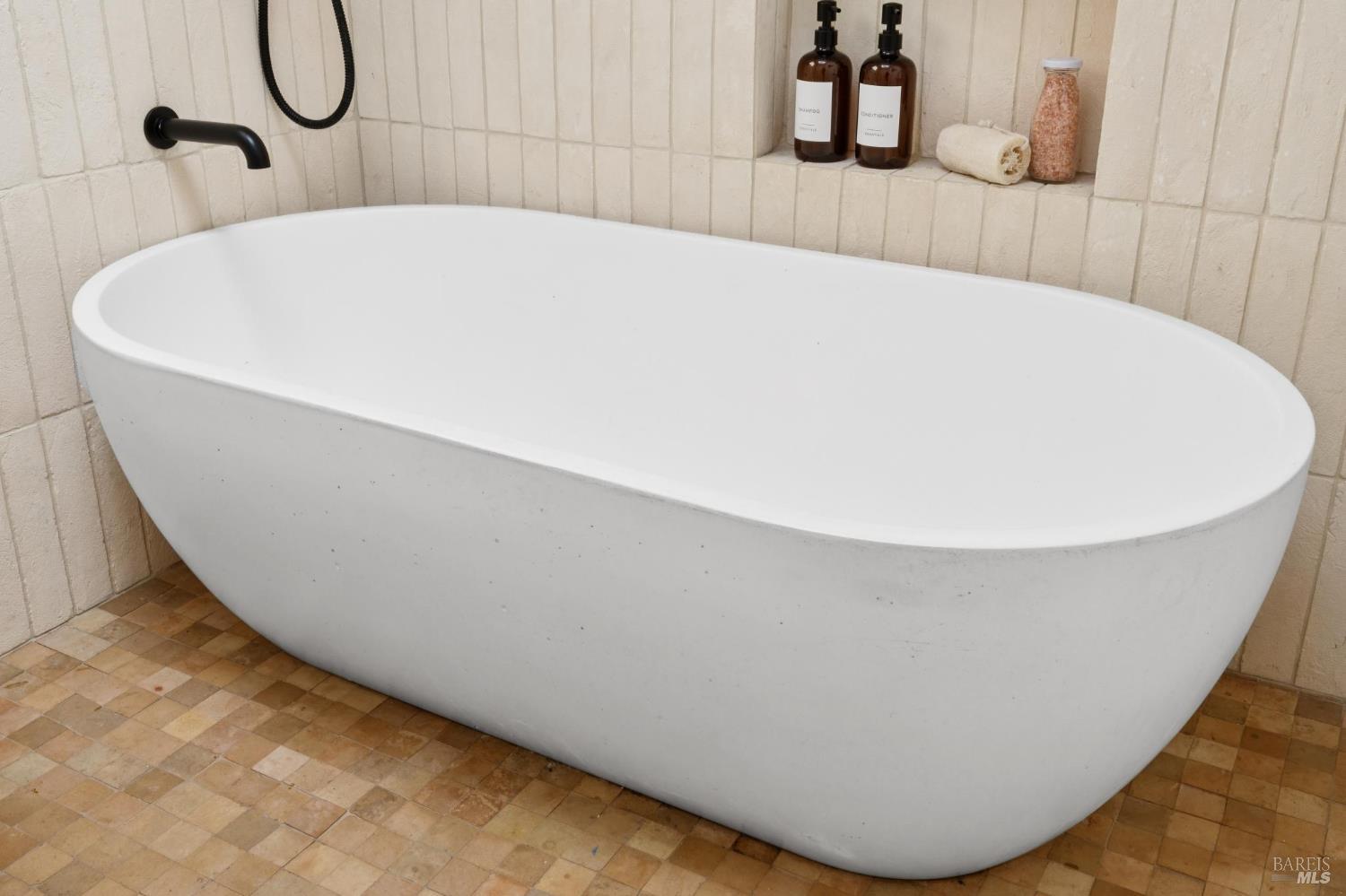 Detail Gallery Image 34 of 54 For 321 Pine Hill Rd, Mill Valley,  CA 94941 - 4 Beds | 3 Baths