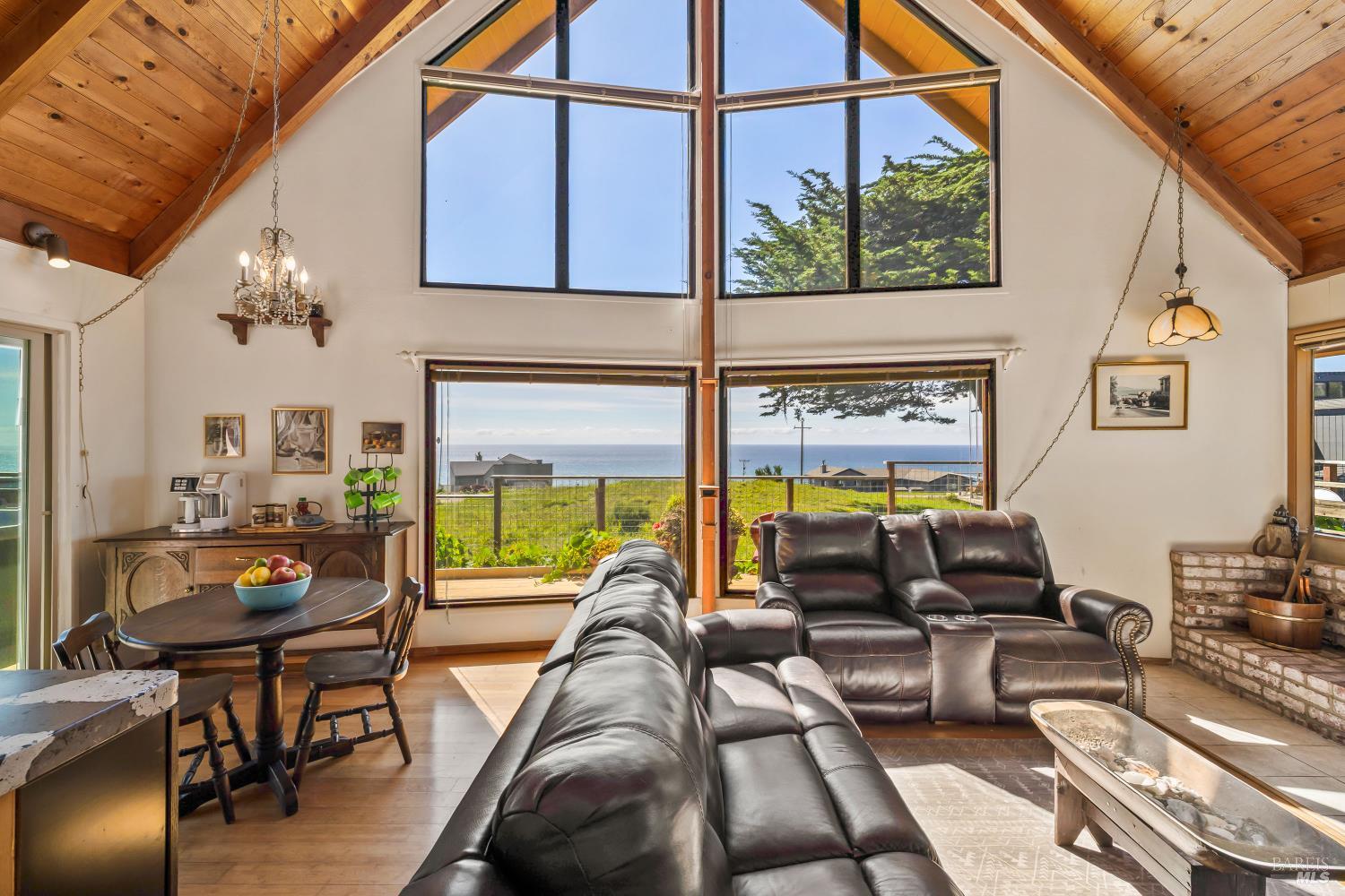 Detail Gallery Image 11 of 55 For 14720 S Highway 1 Unkn, Manchester,  CA 95459 - 2 Beds | 2 Baths