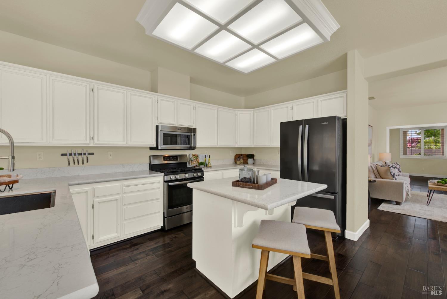 Detail Gallery Image 19 of 72 For 367 Bartlett Ln, Vacaville,  CA 95687 - 3 Beds | 2 Baths