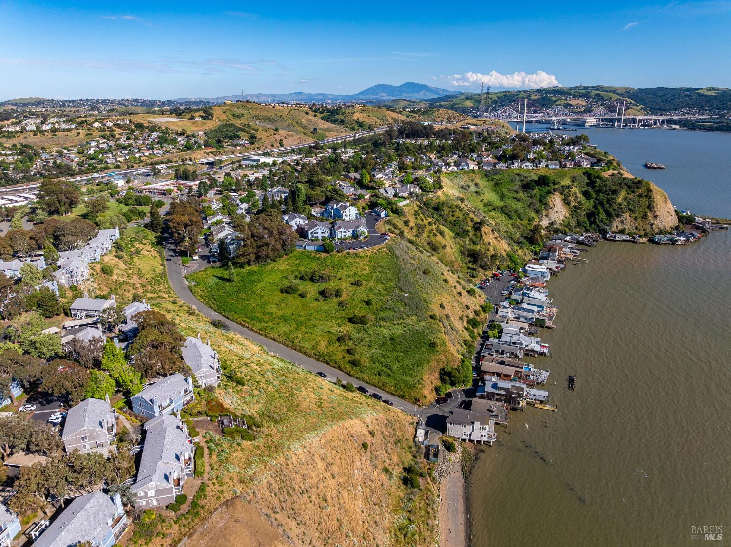 Detail Gallery Image 4 of 32 For 201 Sandy Beach Rd, Vallejo,  CA 94590 - – Beds | – Baths