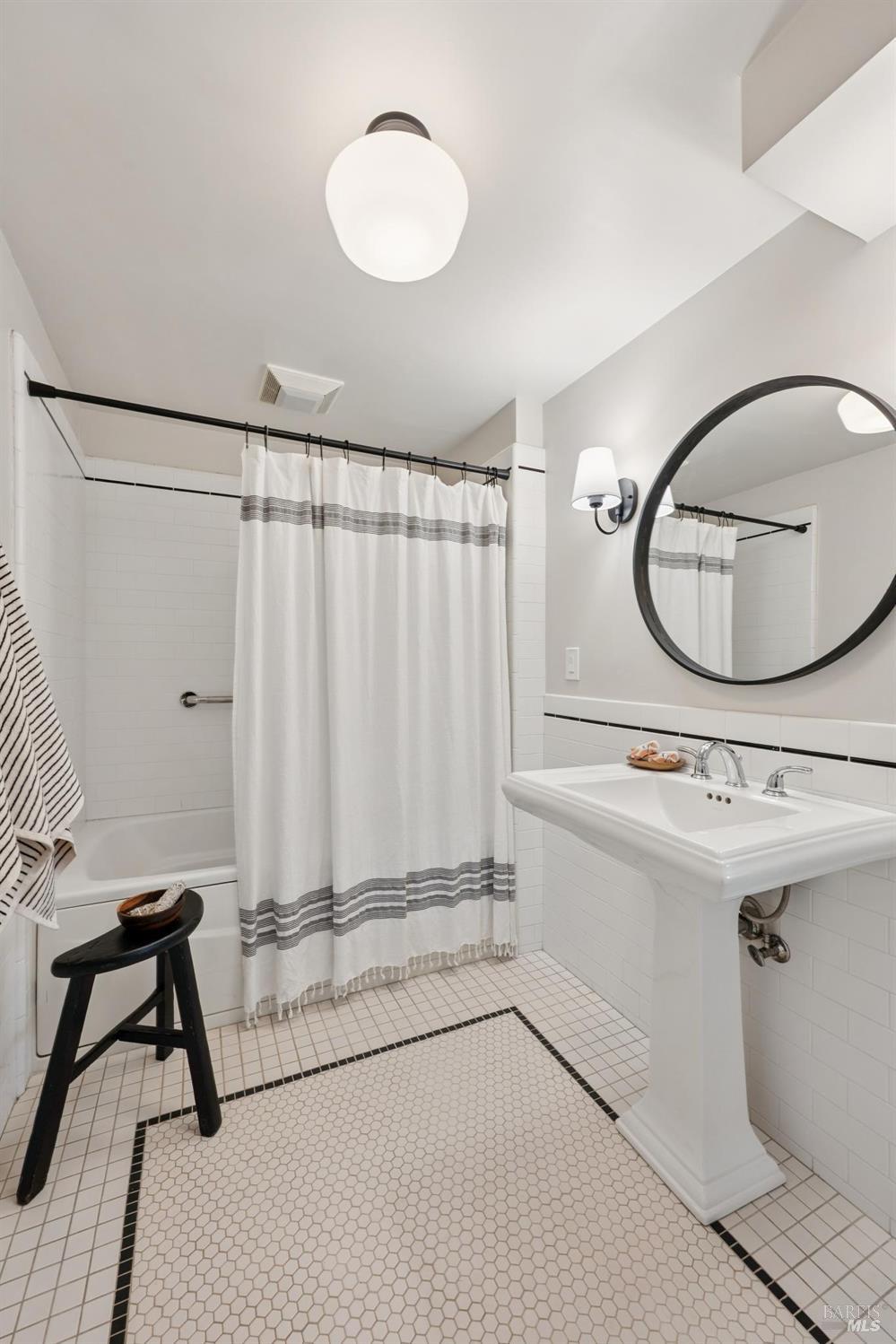 Detail Gallery Image 35 of 71 For 27 Sierra Ave, San Anselmo,  CA 94960 - 3 Beds | 2 Baths