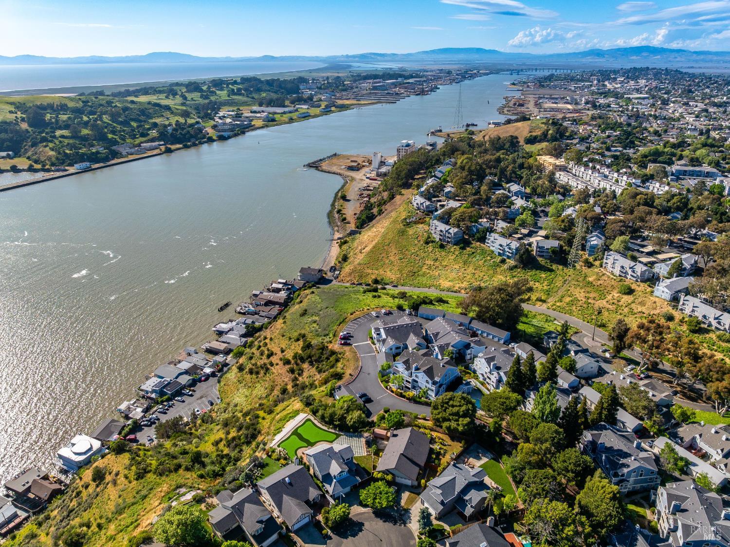 Detail Gallery Image 13 of 32 For 201 Sandy Beach Rd, Vallejo,  CA 94590 - – Beds | – Baths