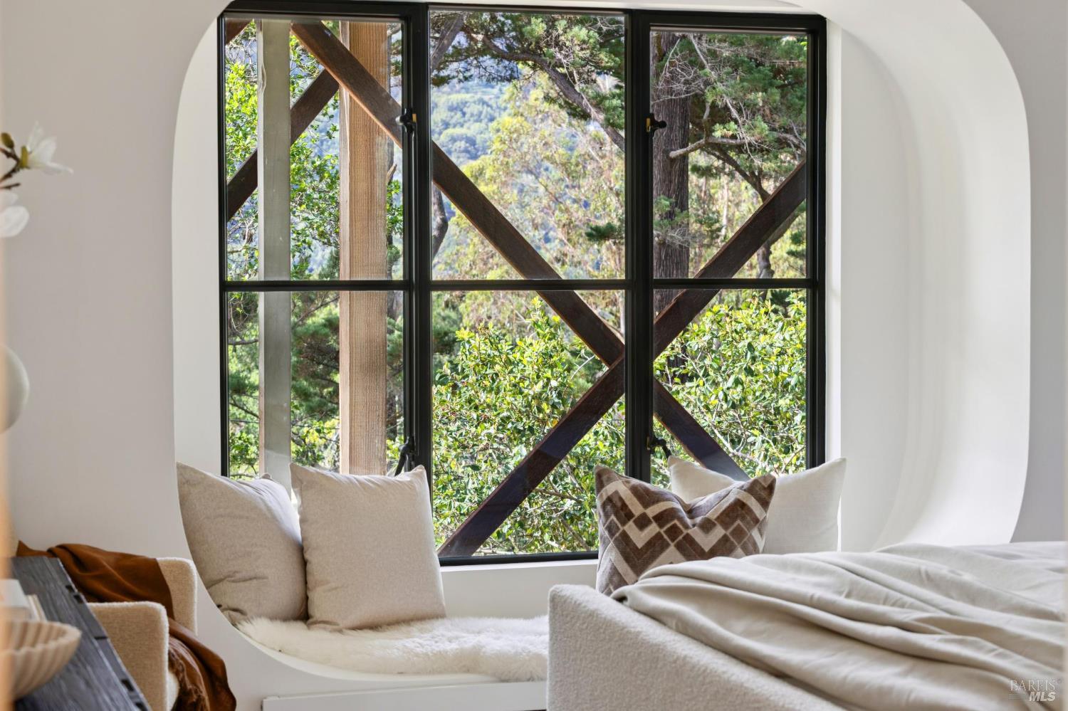 Detail Gallery Image 28 of 54 For 321 Pine Hill Rd, Mill Valley,  CA 94941 - 4 Beds | 3 Baths