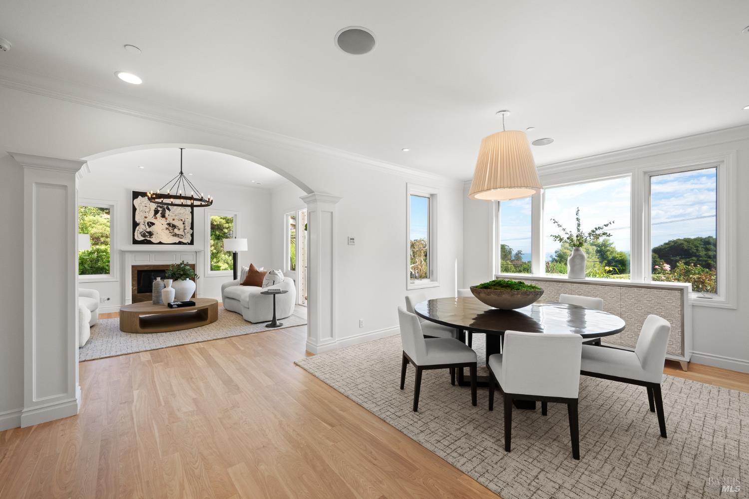 Detail Gallery Image 11 of 55 For 5 Warren Ct, Tiburon,  CA 94920 - 4 Beds | 4/1 Baths