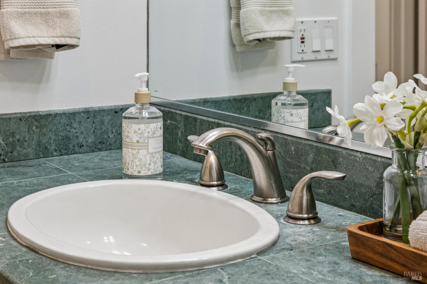 Detail Gallery Image 32 of 38 For 158 Edwards Ave, Sausalito,  CA 94965 - – Beds | – Baths