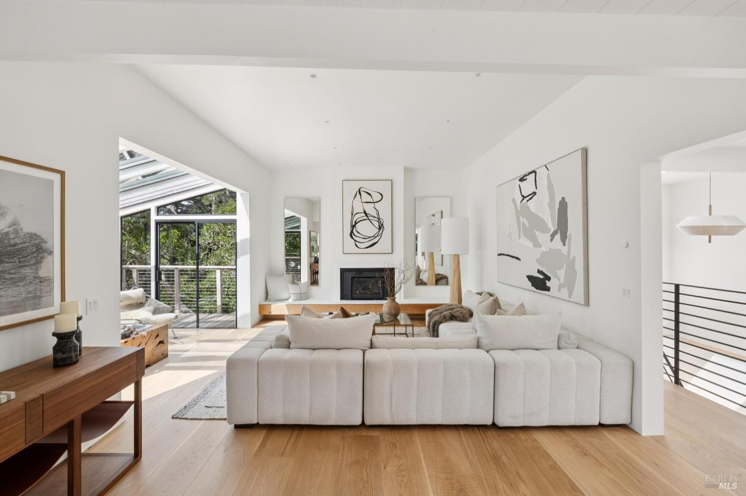 321 Pine Hill Road photo 2