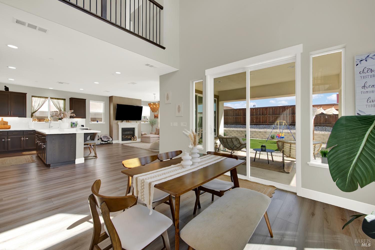 Detail Gallery Image 11 of 58 For 1501 Nightfall Ln, Fairfield,  CA 94533 - 4 Beds | 3 Baths