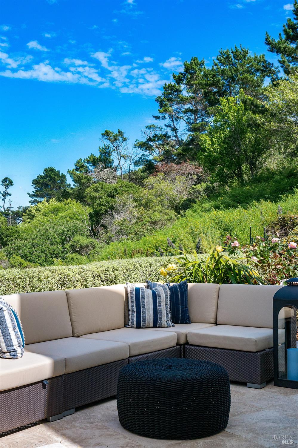 Detail Gallery Image 10 of 55 For 5 Warren Ct, Tiburon,  CA 94920 - 4 Beds | 4/1 Baths