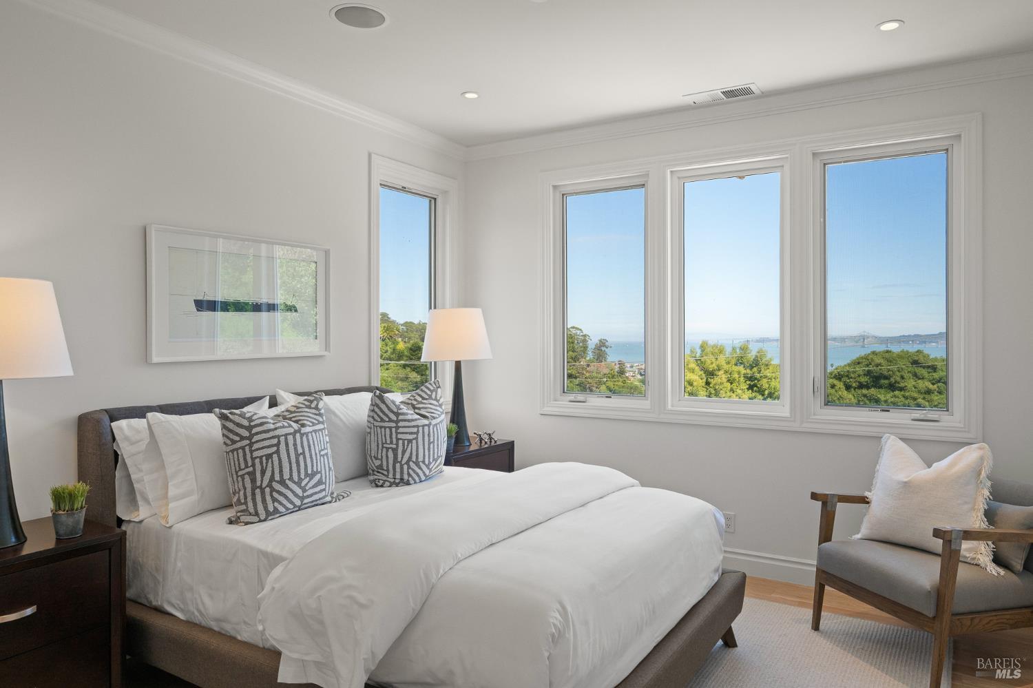 Detail Gallery Image 30 of 55 For 5 Warren Ct, Tiburon,  CA 94920 - 4 Beds | 4/1 Baths