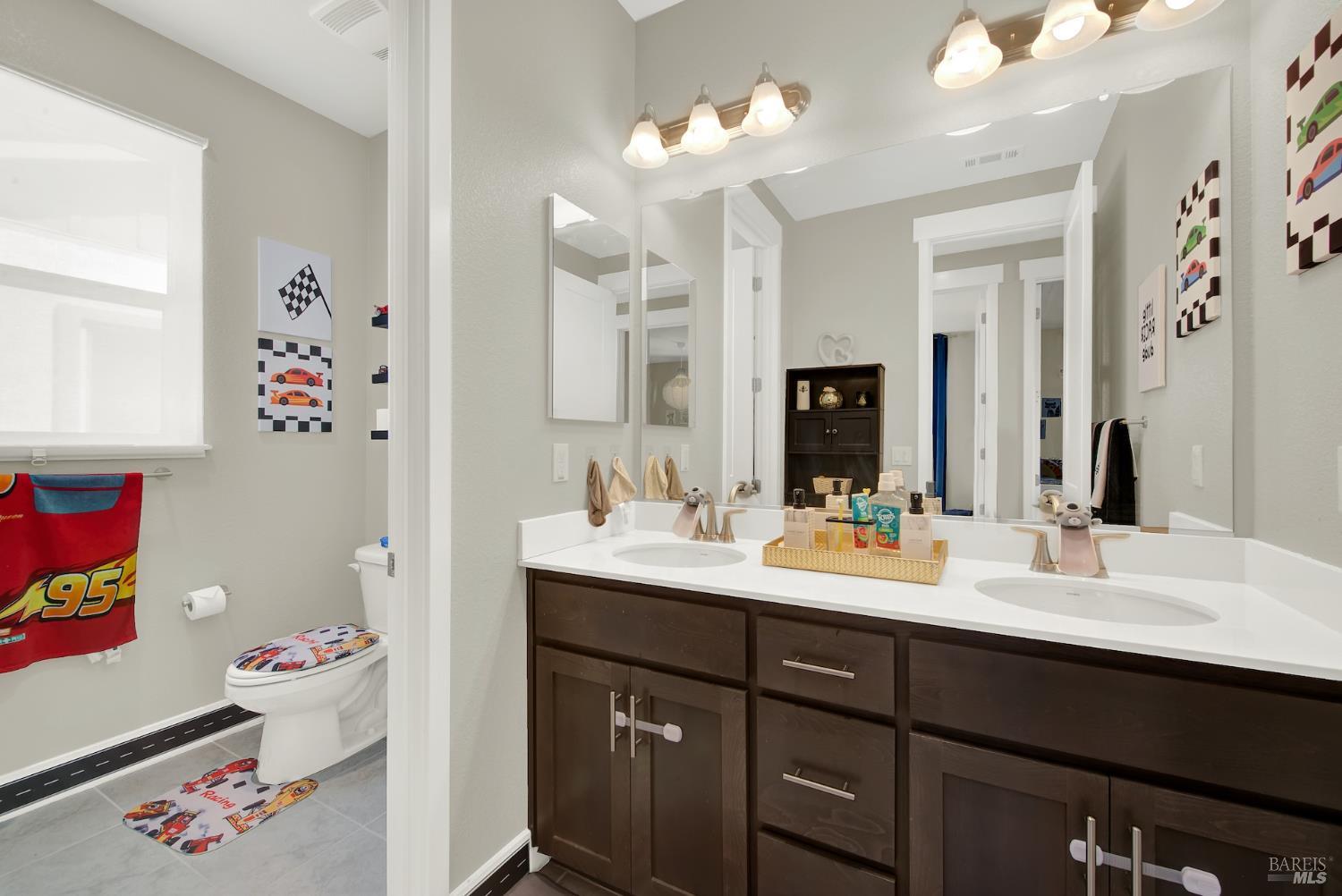 Detail Gallery Image 35 of 58 For 1501 Nightfall Ln, Fairfield,  CA 94533 - 4 Beds | 3 Baths