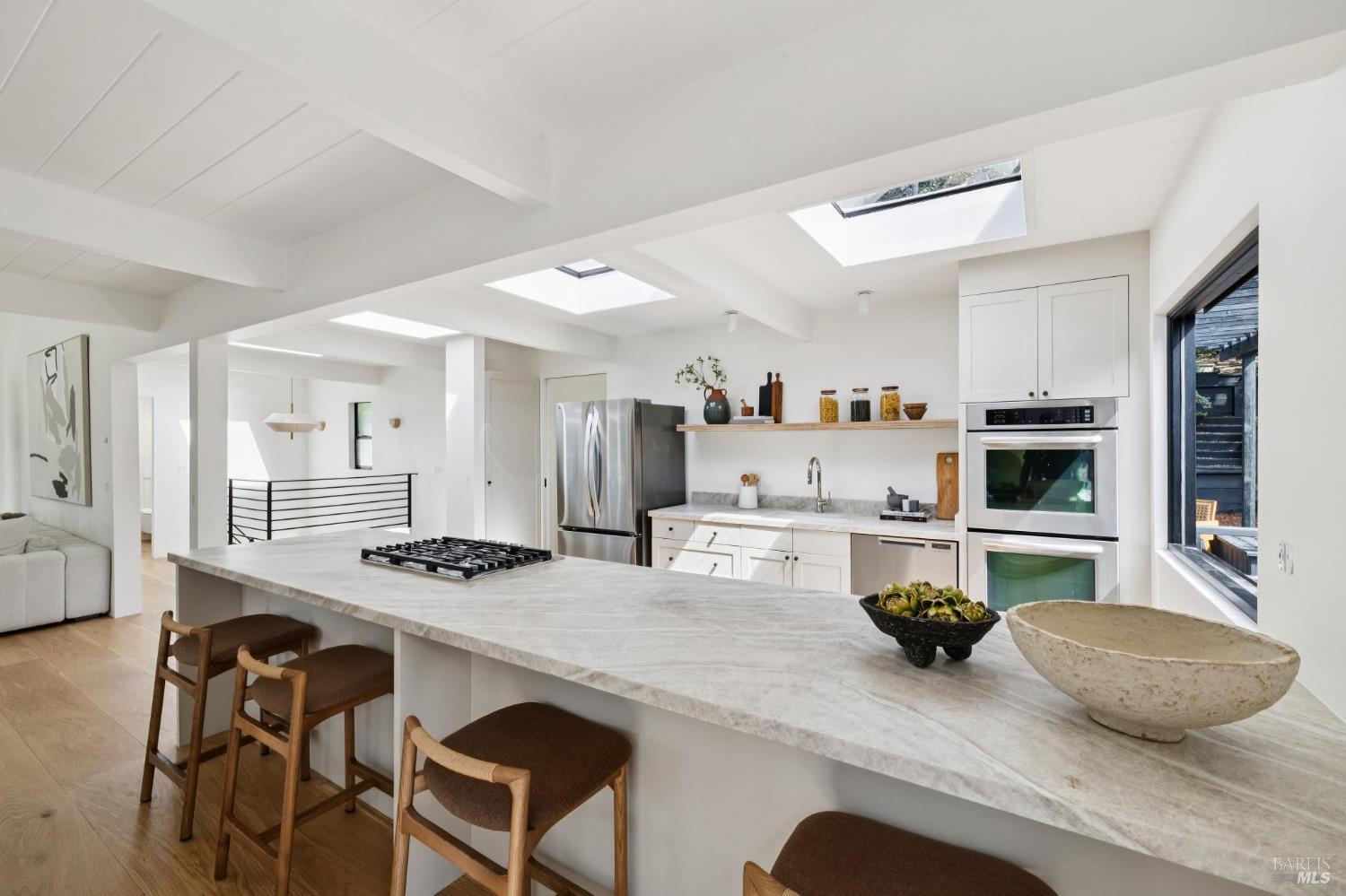 Detail Gallery Image 11 of 54 For 321 Pine Hill Rd, Mill Valley,  CA 94941 - 4 Beds | 3 Baths