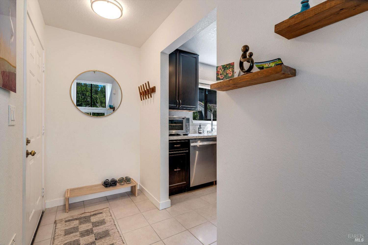 Detail Gallery Image 12 of 36 For 146 Sandpiper Ct, Novato,  CA 94949 - 2 Beds | 2 Baths