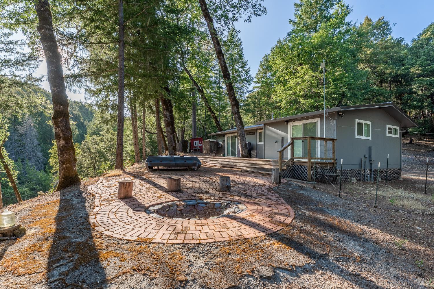 Detail Gallery Image 2 of 30 For 3770 Cherry Creek Rd, Willits,  CA 95490 - 1 Beds | 1 Baths