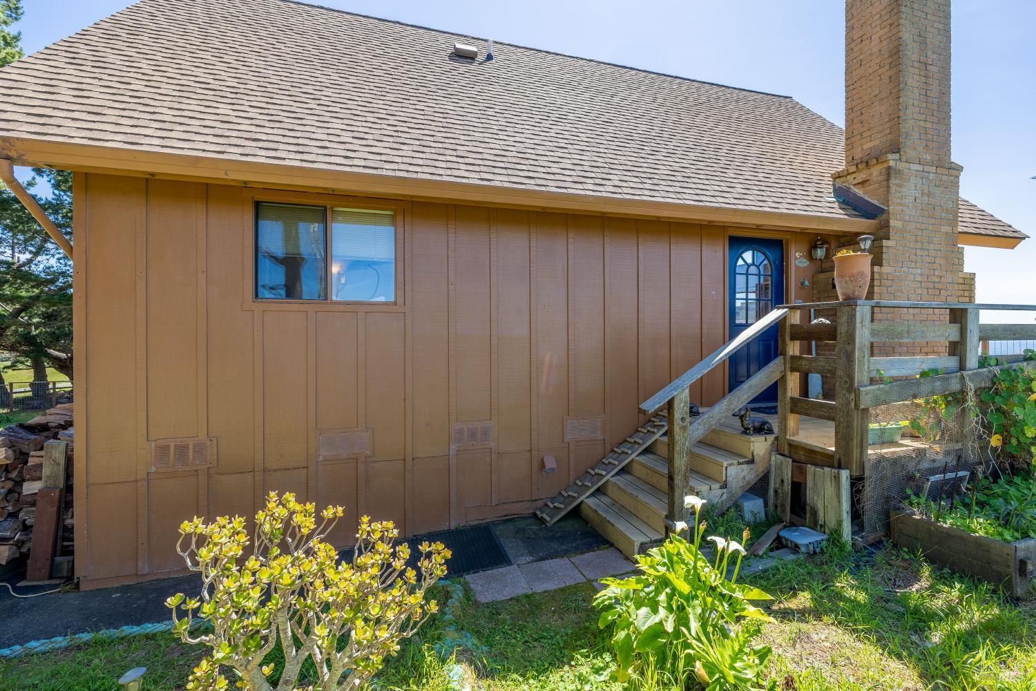 Detail Gallery Image 5 of 55 For 14720 S Highway 1 Unkn, Manchester,  CA 95459 - 2 Beds | 2 Baths