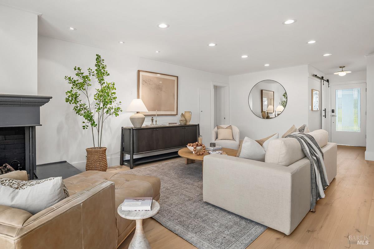 Detail Gallery Image 7 of 42 For 114 Golden Hind Psge, Corte Madera,  CA 94925 - 3 Beds | 2 Baths