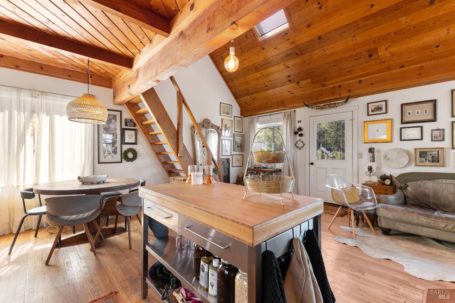 Detail Gallery Image 12 of 38 For 34010 Shimmins Ridge Rd, Willits,  CA 95490 - 4 Beds | 2 Baths