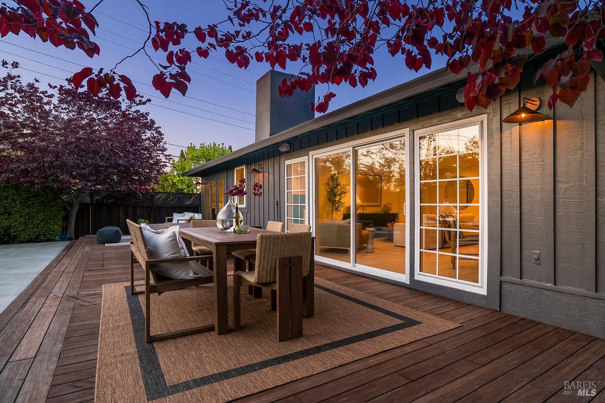 Detail Gallery Image 34 of 42 For 114 Golden Hind Psge, Corte Madera,  CA 94925 - 3 Beds | 2 Baths