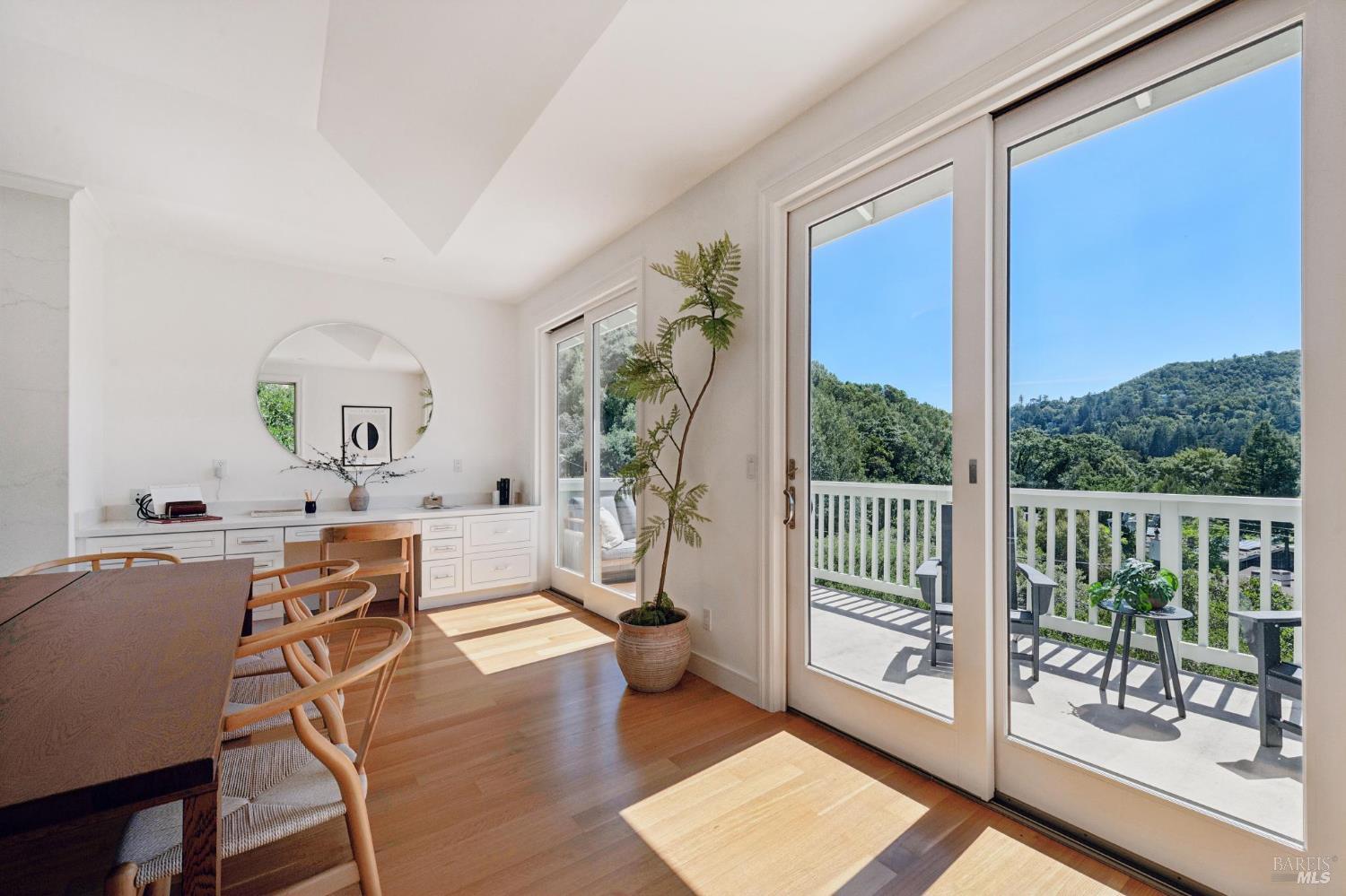 Detail Gallery Image 21 of 51 For 115 Piper Ln, Fairfax,  CA 94930 - 3 Beds | 2/1 Baths