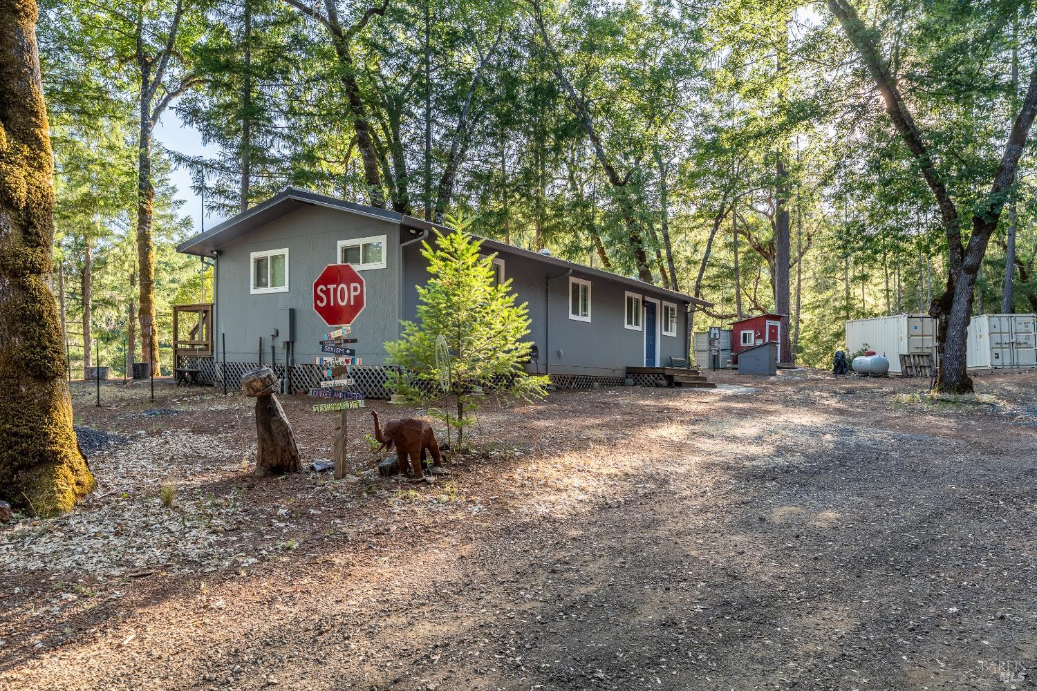 Detail Gallery Image 3 of 30 For 3770 Cherry Creek Rd, Willits,  CA 95490 - 1 Beds | 1 Baths