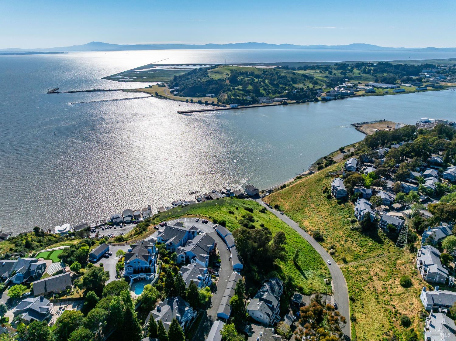 Detail Gallery Image 16 of 32 For 201 Sandy Beach Rd, Vallejo,  CA 94590 - – Beds | – Baths