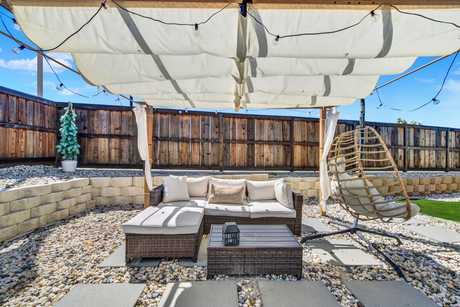 Detail Gallery Image 44 of 58 For 1501 Nightfall Ln, Fairfield,  CA 94533 - 4 Beds | 3 Baths