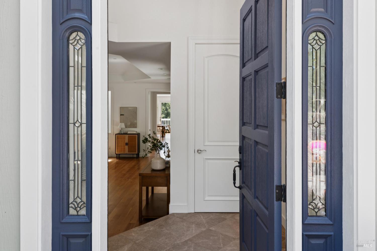 Detail Gallery Image 2 of 51 For 115 Piper Ln, Fairfax,  CA 94930 - 3 Beds | 2/1 Baths