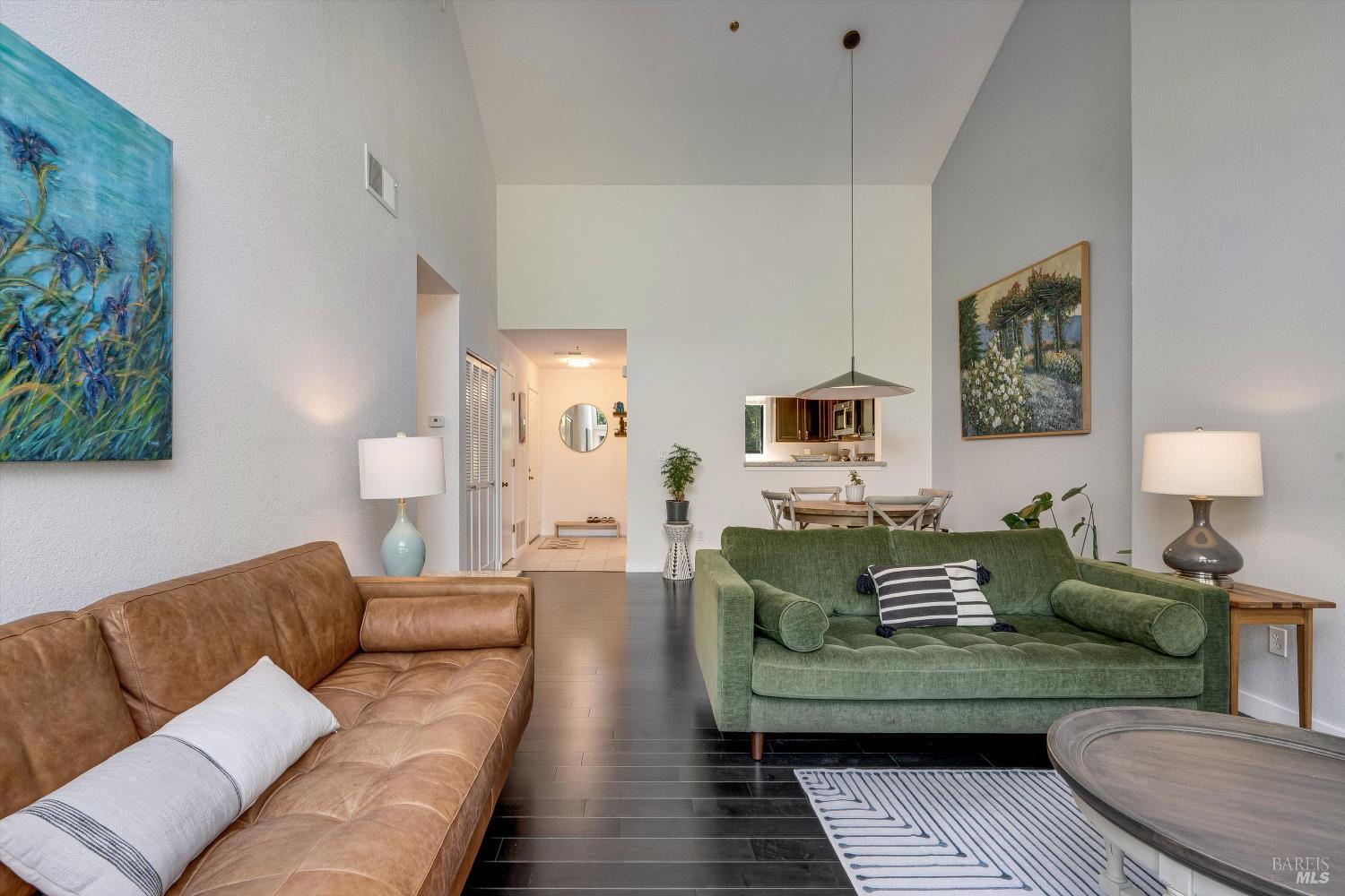 Detail Gallery Image 8 of 36 For 146 Sandpiper Ct, Novato,  CA 94949 - 2 Beds | 2 Baths