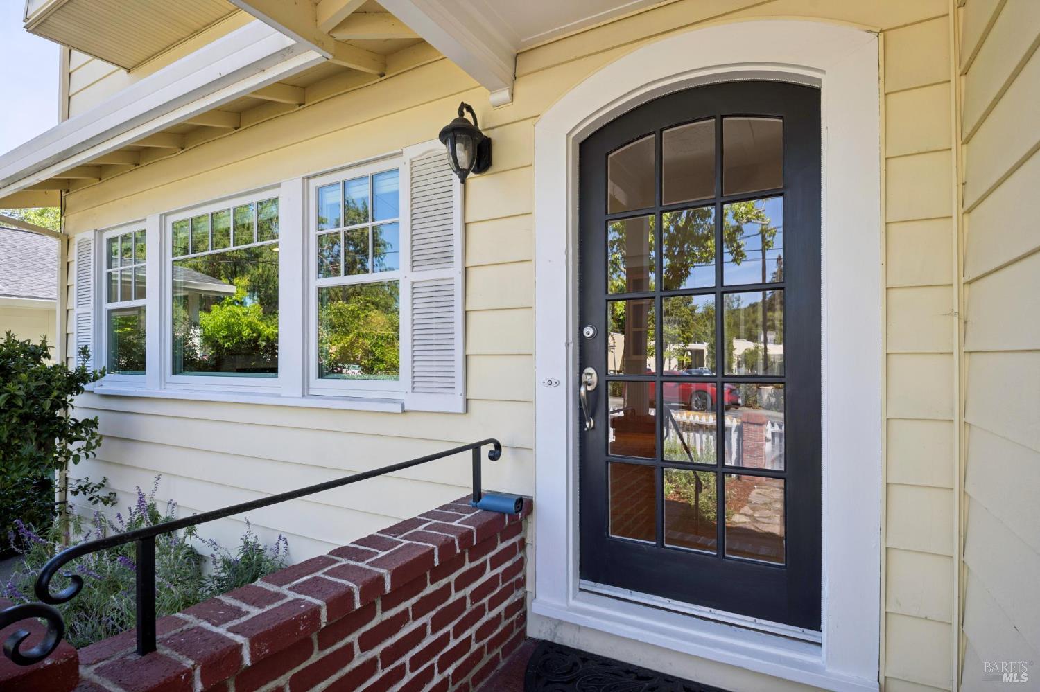 Detail Gallery Image 6 of 47 For 228 Saunders Ave, San Anselmo,  CA 94960 - 3 Beds | 2 Baths