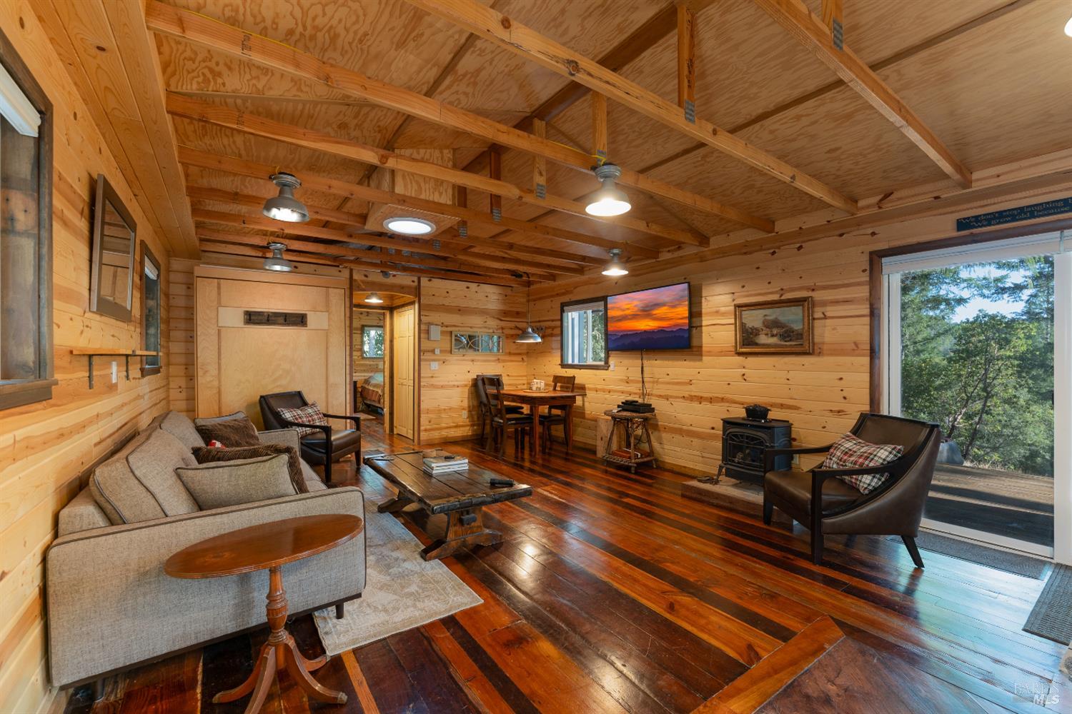 Detail Gallery Image 6 of 30 For 3770 Cherry Creek Rd, Willits,  CA 95490 - 1 Beds | 1 Baths