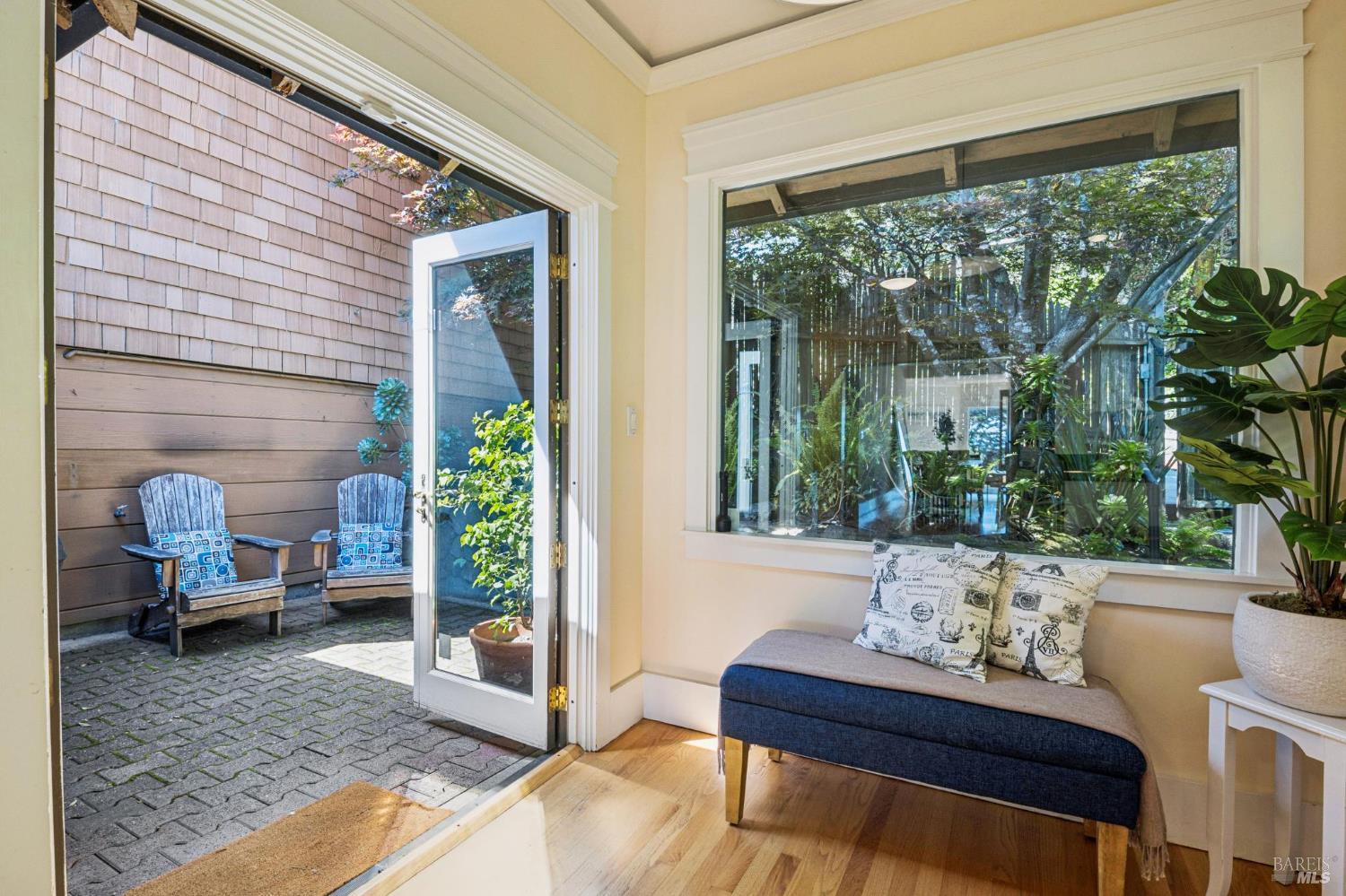 Detail Gallery Image 17 of 38 For 158 Edwards Ave, Sausalito,  CA 94965 - – Beds | – Baths