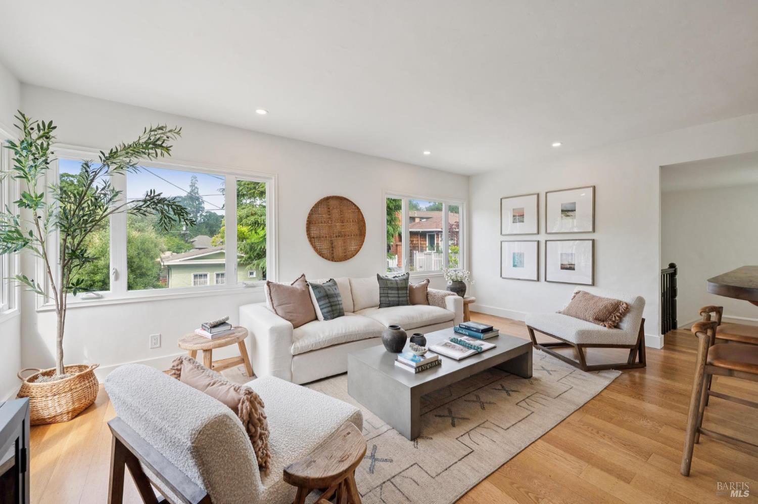 Detail Gallery Image 5 of 71 For 27 Sierra Ave, San Anselmo,  CA 94960 - 3 Beds | 2 Baths