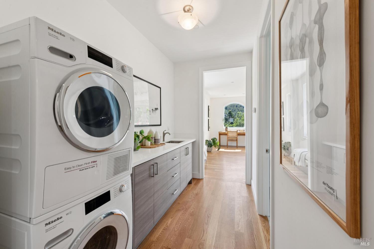 Detail Gallery Image 34 of 51 For 115 Piper Ln, Fairfax,  CA 94930 - 3 Beds | 2/1 Baths