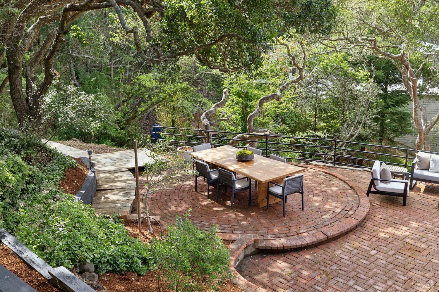 Detail Gallery Image 44 of 54 For 321 Pine Hill Rd, Mill Valley,  CA 94941 - 4 Beds | 3 Baths