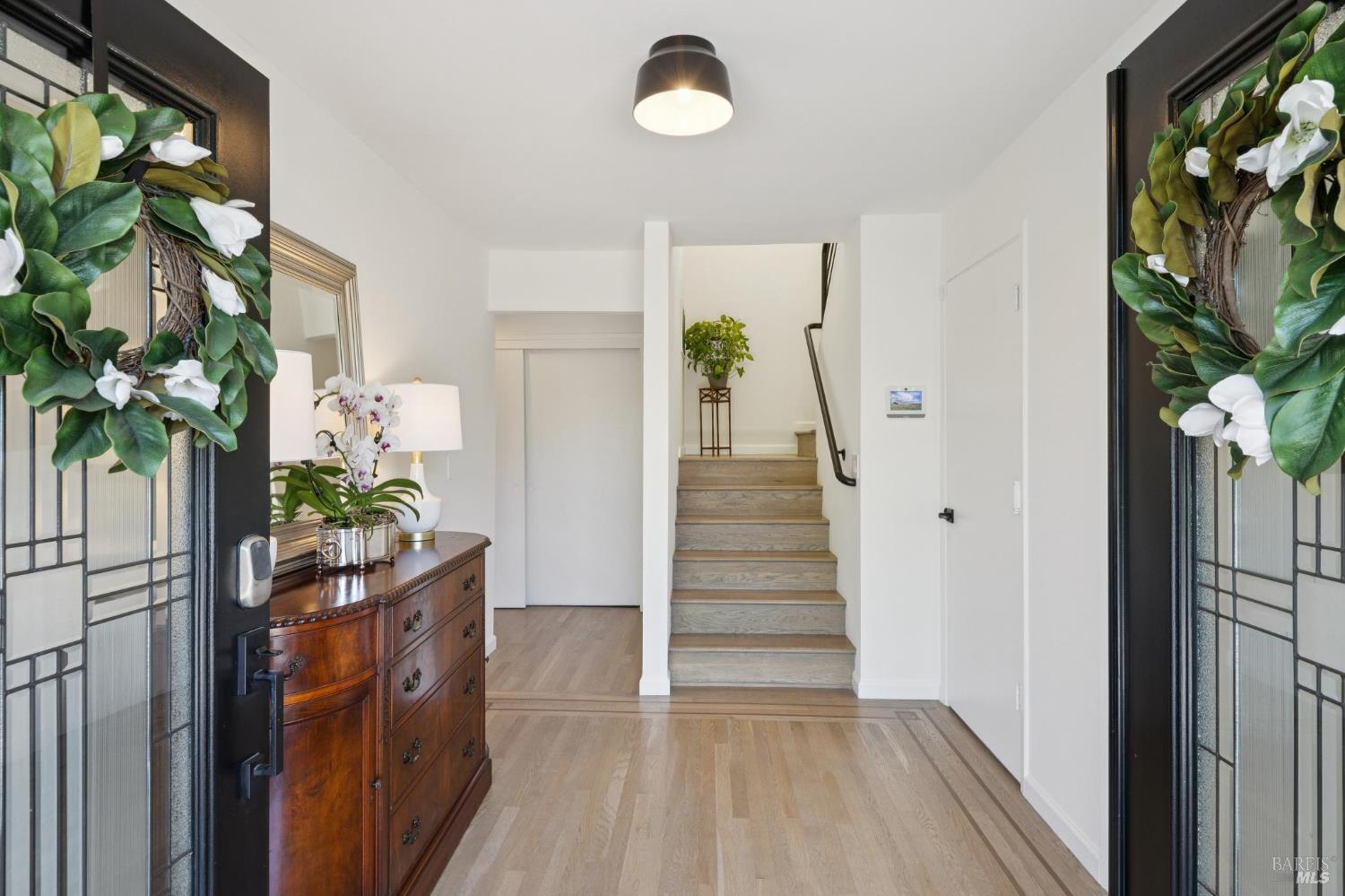 Detail Gallery Image 5 of 46 For 1380 Grand Ave, San Rafael,  CA 94901 - 4 Beds | 2/1 Baths