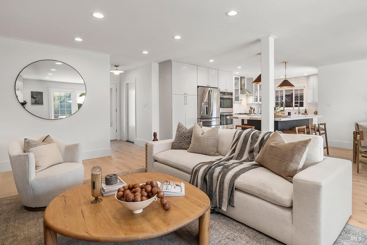 Detail Gallery Image 6 of 42 For 114 Golden Hind Psge, Corte Madera,  CA 94925 - 3 Beds | 2 Baths