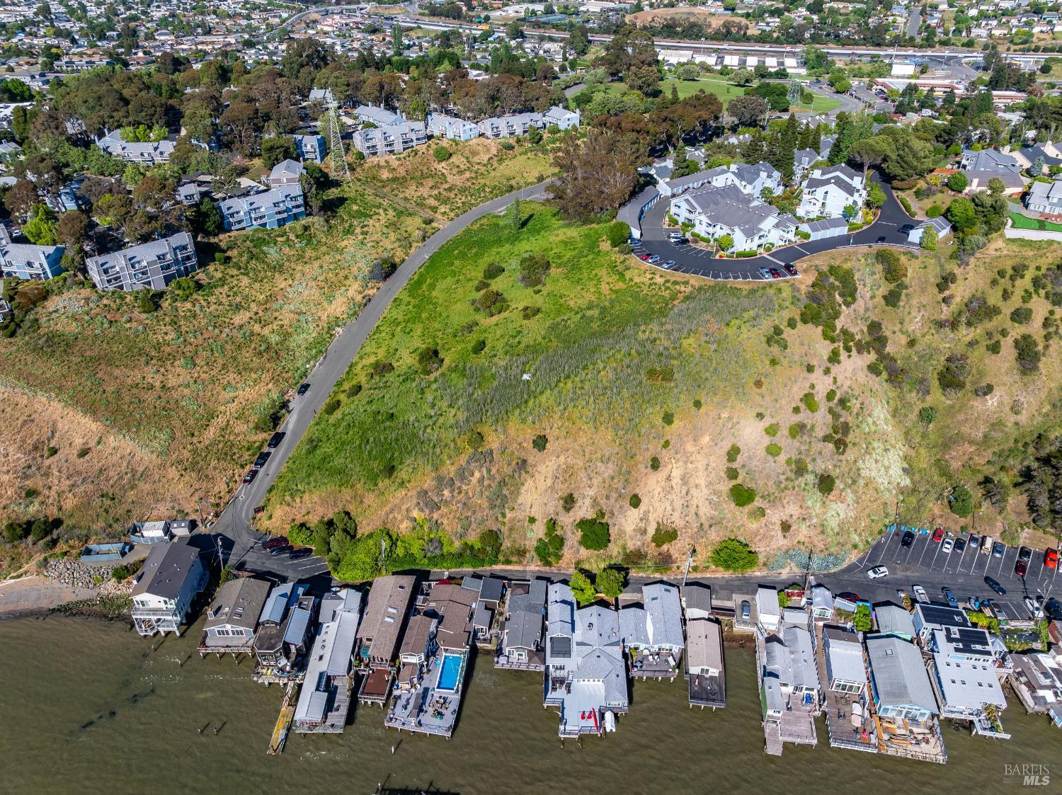 Detail Gallery Image 8 of 32 For 201 Sandy Beach Rd, Vallejo,  CA 94590 - – Beds | – Baths