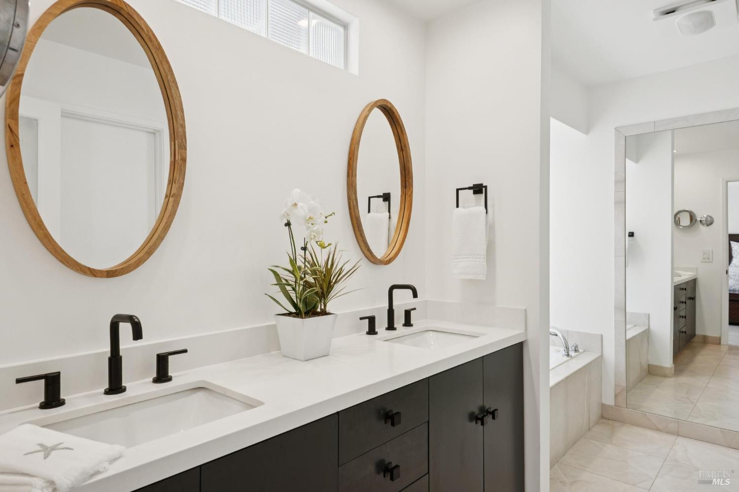 Detail Gallery Image 27 of 46 For 1380 Grand Ave, San Rafael,  CA 94901 - 4 Beds | 2/1 Baths