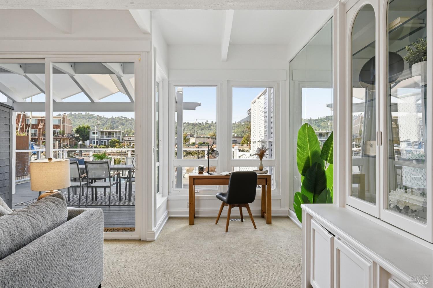 Detail Gallery Image 5 of 35 For 22 Mooring Rd, San Rafael,  CA 94901 - – Beds | – Baths