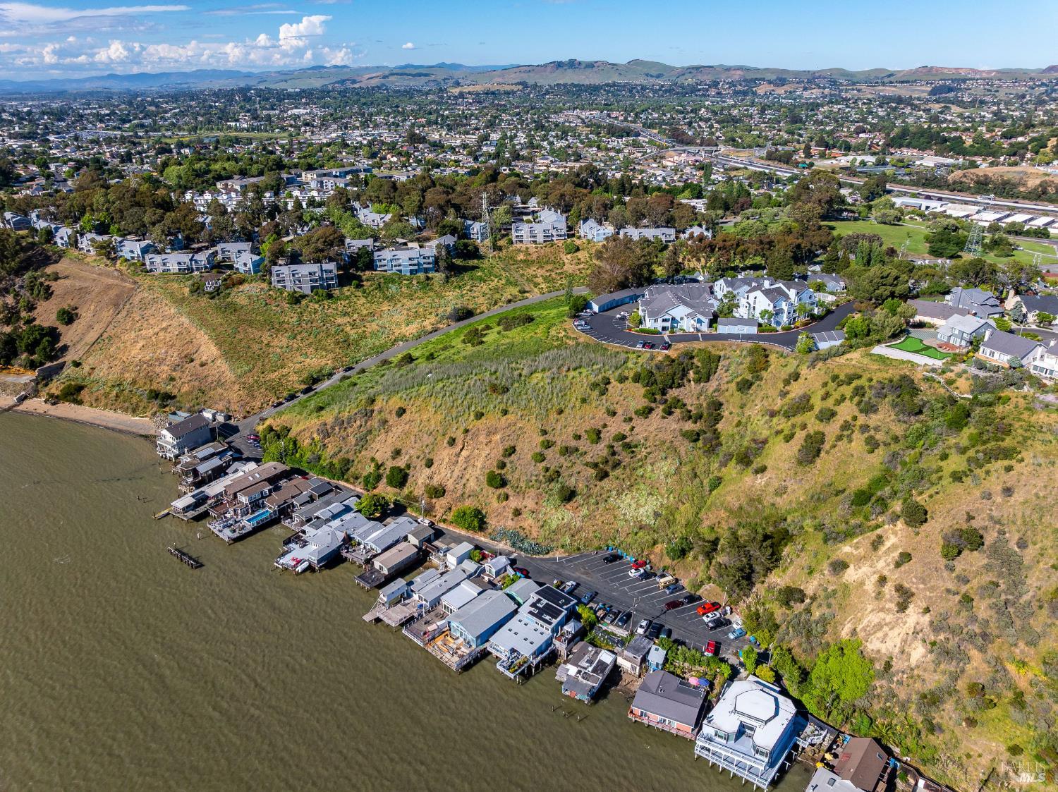 Detail Gallery Image 10 of 32 For 201 Sandy Beach Rd, Vallejo,  CA 94590 - – Beds | – Baths