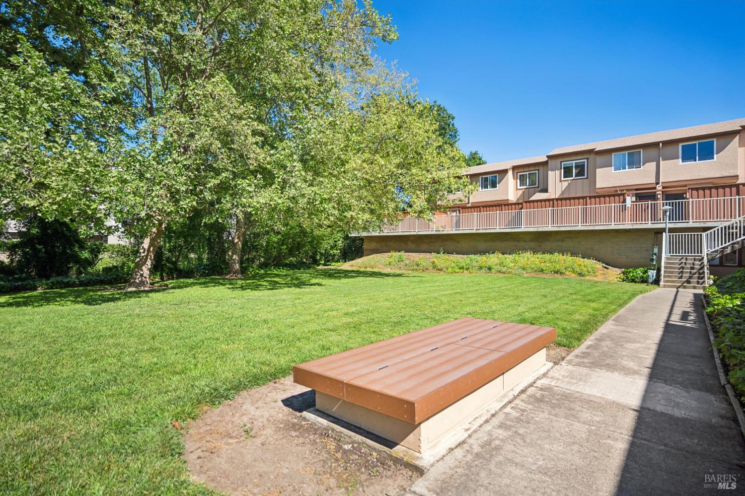 Detail Gallery Image 10 of 11 For 1542 Center Rd #96,  Novato,  CA 94947 - 2 Beds | 1/1 Baths