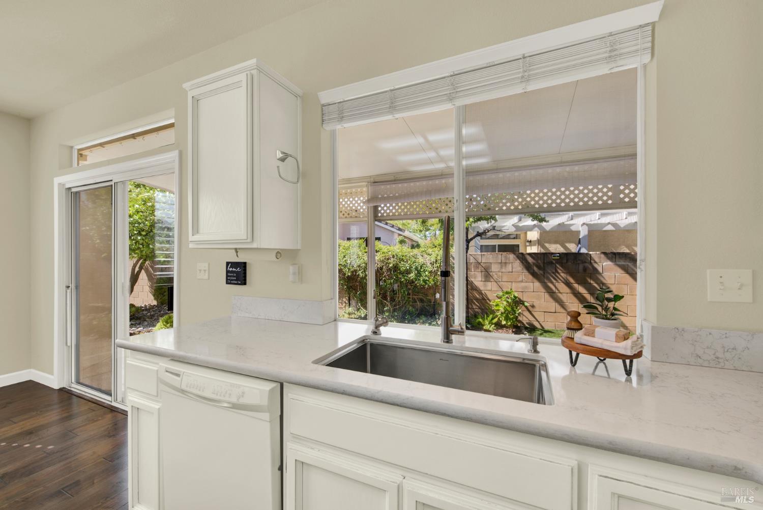 Detail Gallery Image 25 of 72 For 367 Bartlett Ln, Vacaville,  CA 95687 - 3 Beds | 2 Baths