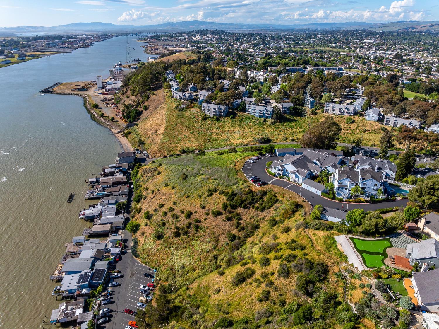 Detail Gallery Image 12 of 32 For 201 Sandy Beach Rd, Vallejo,  CA 94590 - – Beds | – Baths