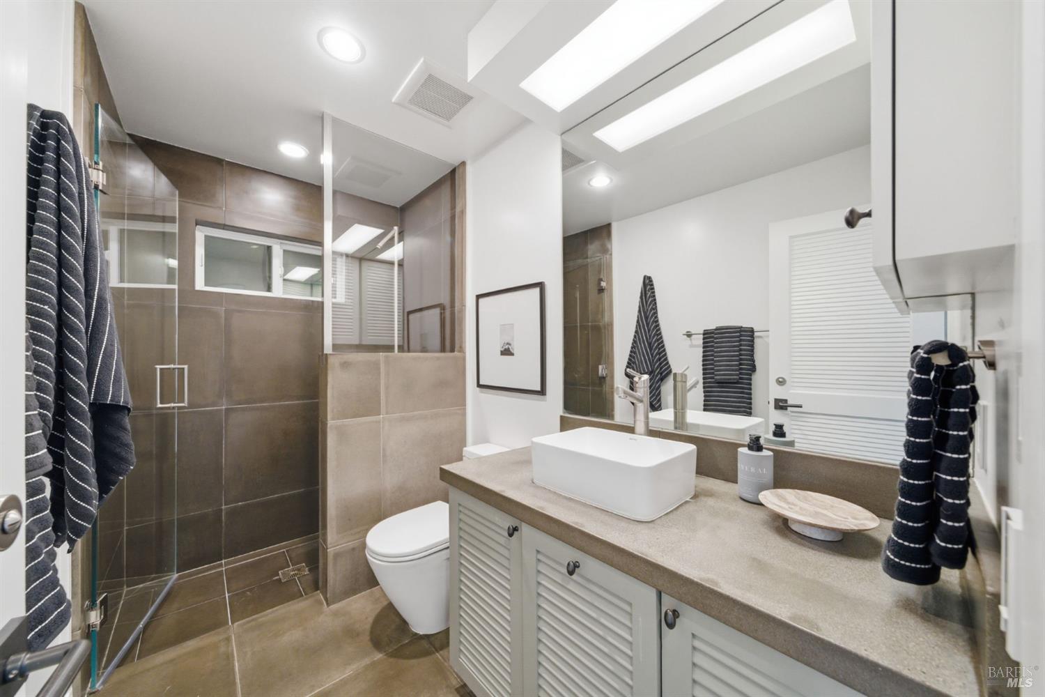 Detail Gallery Image 22 of 61 For 128 Madrone Rd, Fairfax,  CA 94930 - 4 Beds | 2 Baths