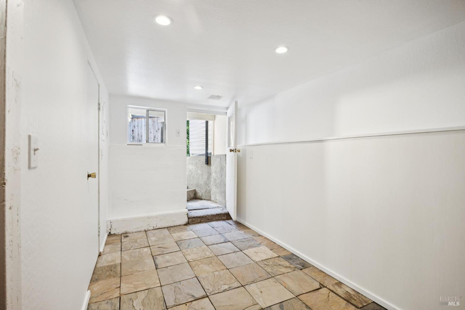 Detail Gallery Image 46 of 47 For 228 Saunders Ave, San Anselmo,  CA 94960 - 3 Beds | 2 Baths