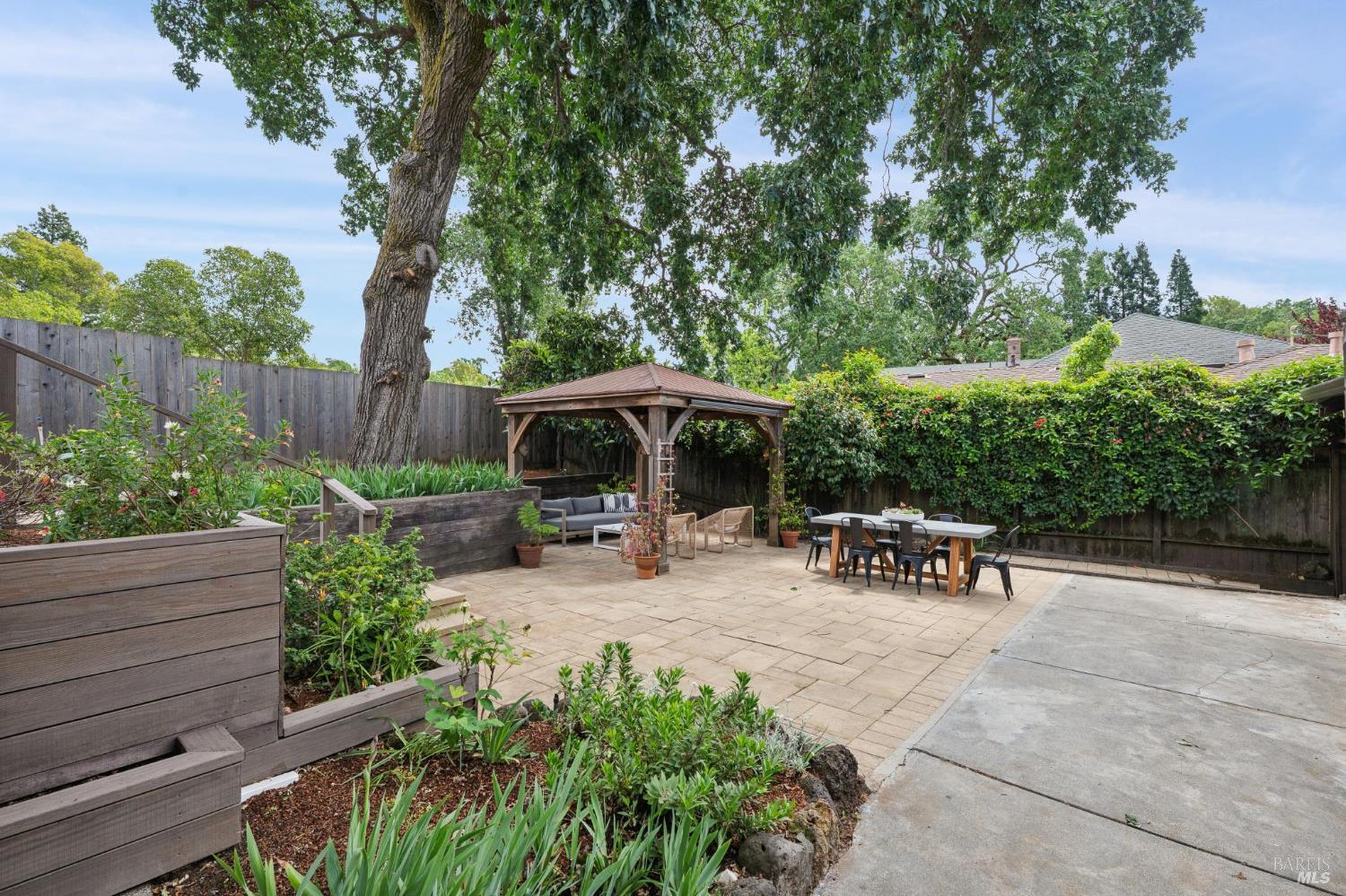 Detail Gallery Image 50 of 71 For 27 Sierra Ave, San Anselmo,  CA 94960 - 3 Beds | 2 Baths