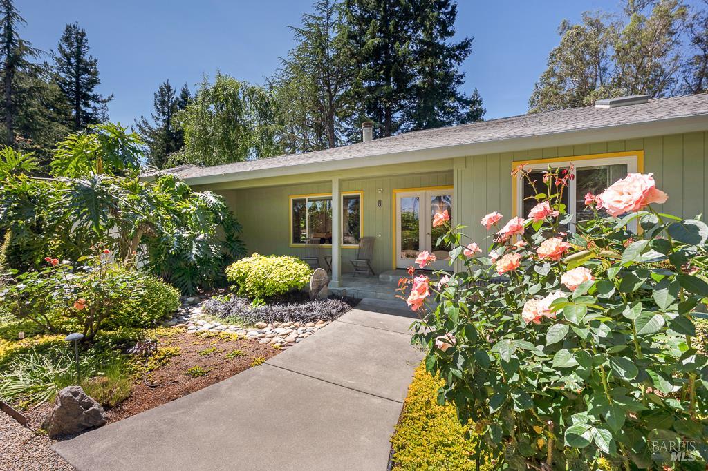 626 Gold Ridge Road photo 3