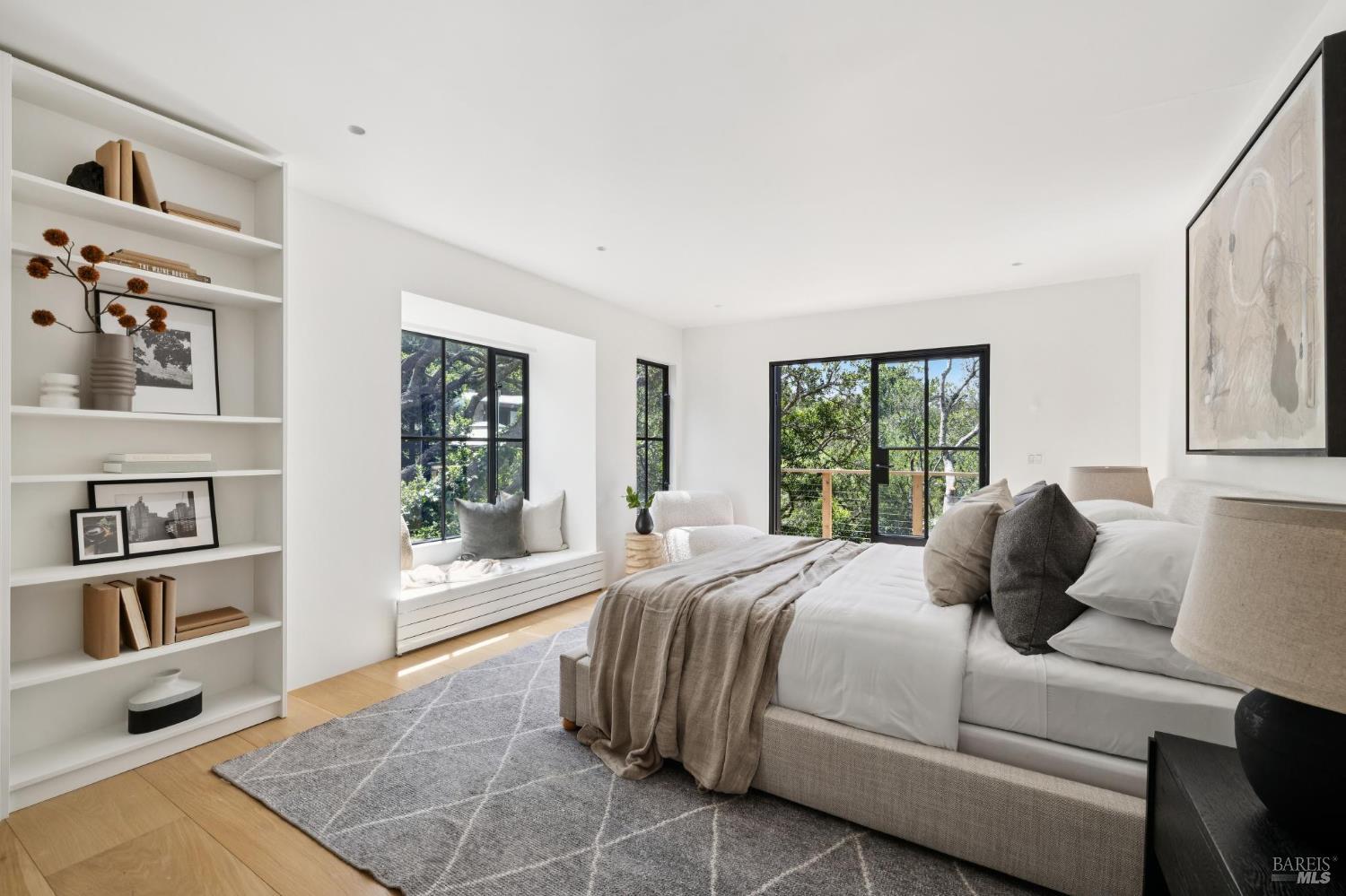 Detail Gallery Image 17 of 54 For 321 Pine Hill Rd, Mill Valley,  CA 94941 - 4 Beds | 3 Baths