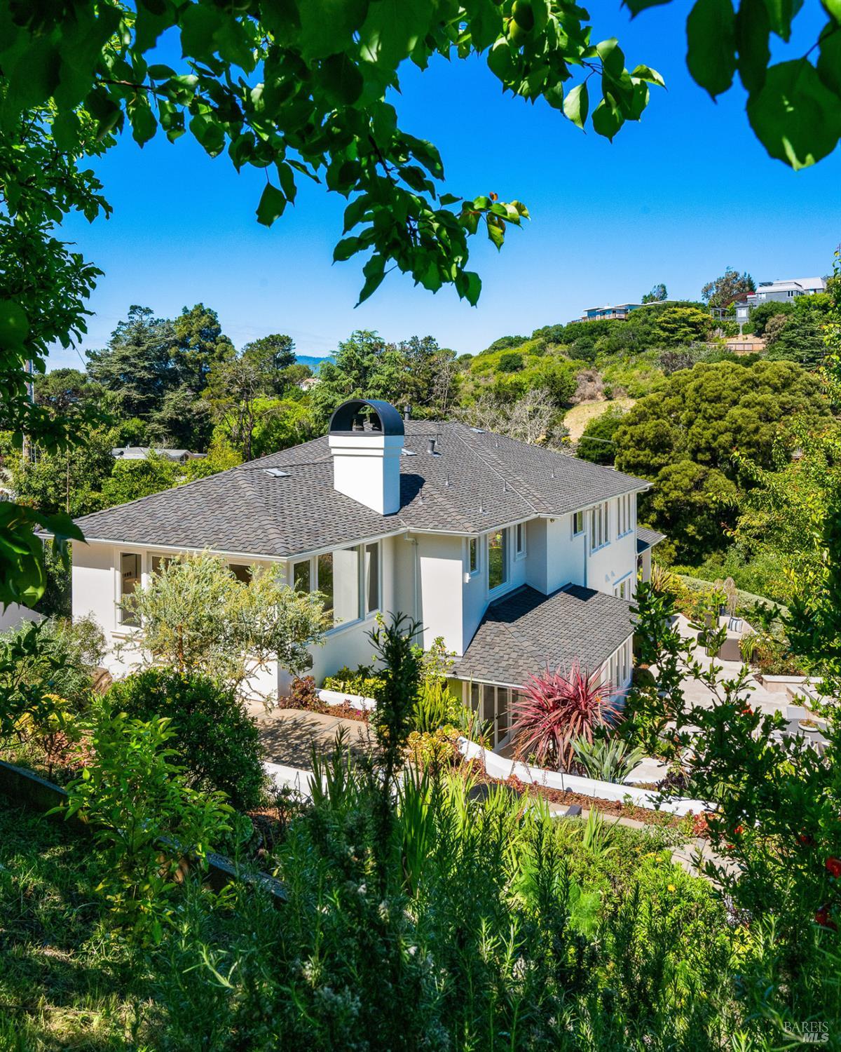 Detail Gallery Image 39 of 55 For 5 Warren Ct, Tiburon,  CA 94920 - 4 Beds | 4/1 Baths