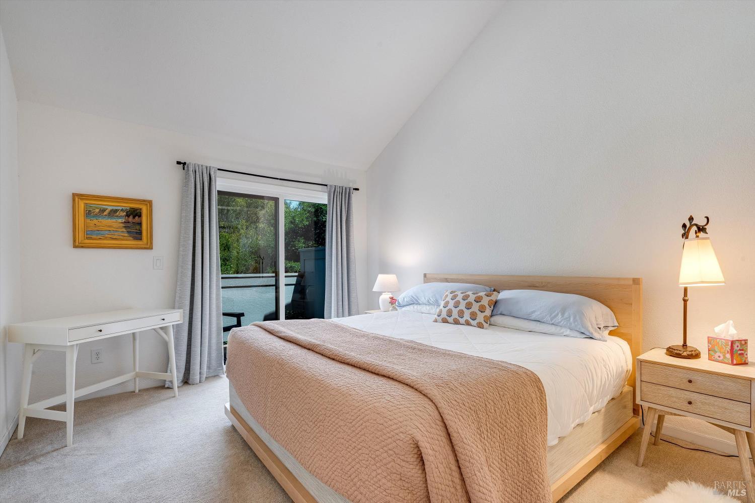 Detail Gallery Image 13 of 36 For 146 Sandpiper Ct, Novato,  CA 94949 - 2 Beds | 2 Baths