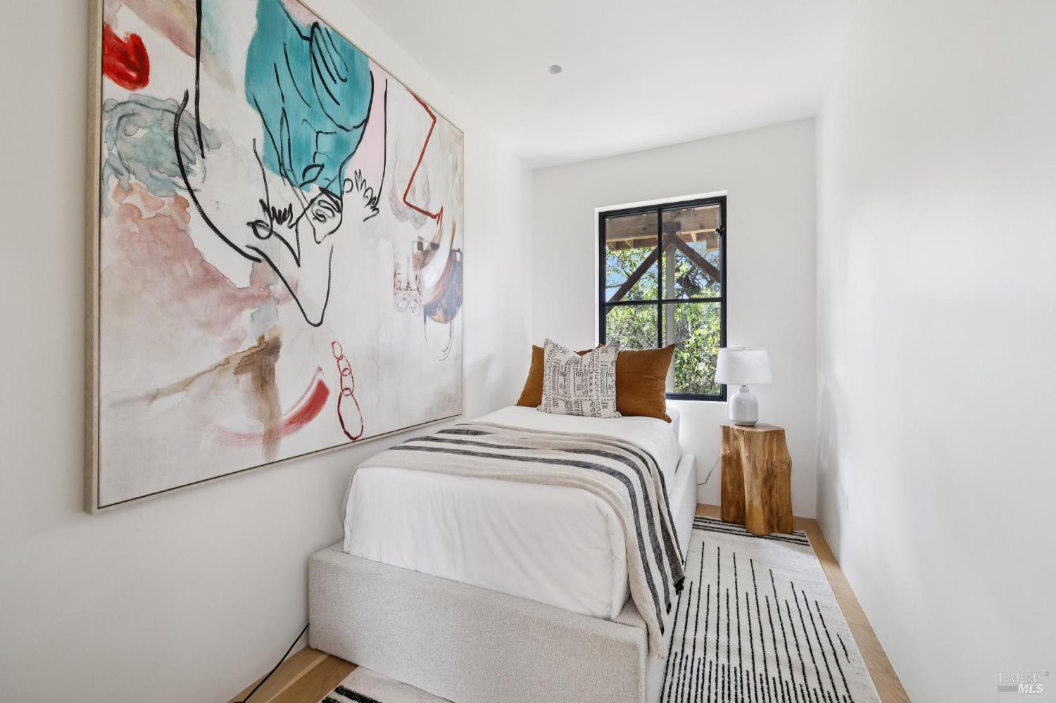 Detail Gallery Image 30 of 54 For 321 Pine Hill Rd, Mill Valley,  CA 94941 - 4 Beds | 3 Baths